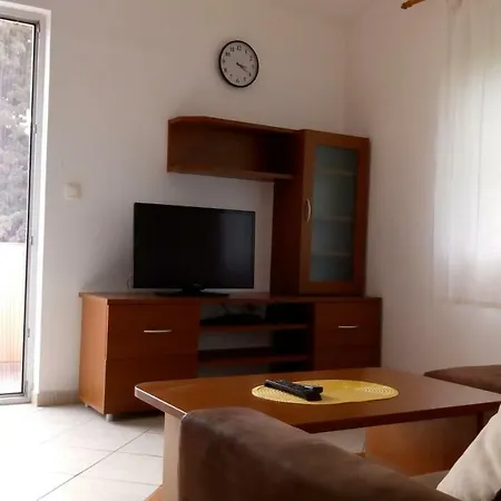Zuti 2 Apartment *